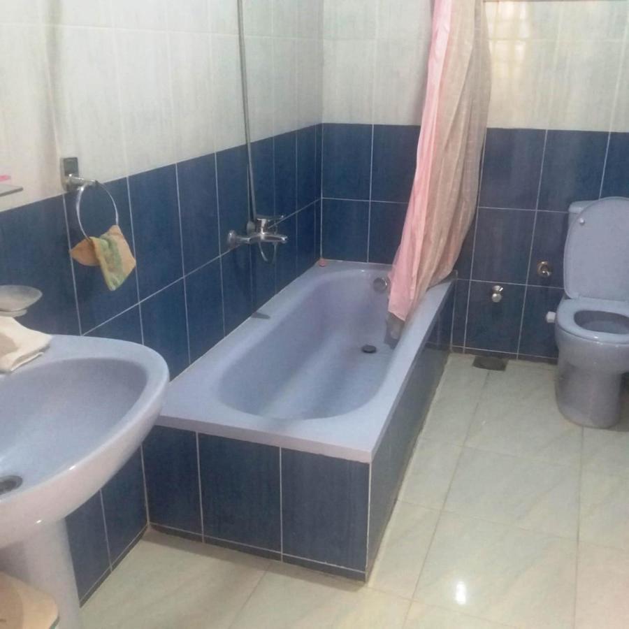 Adam Apartments 樂蜀 外观 照片